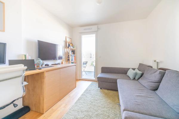 Appartement
         4 pièces
        - 82 m² Bien prestige