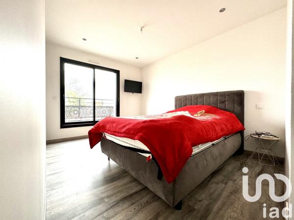 Maison 8 pièces de 182 m² à Noyal-Châtillon-sur-Seiche (35230)