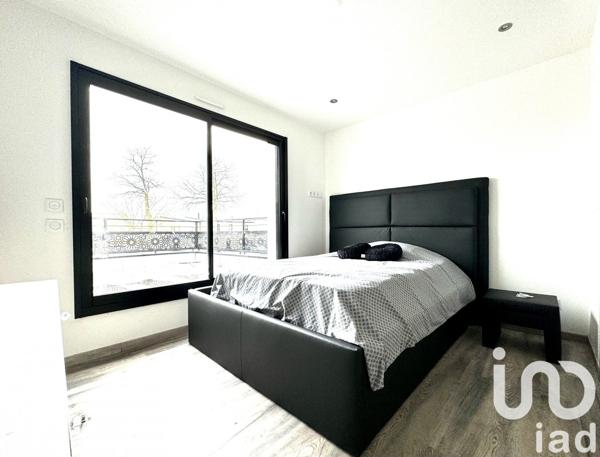 Maison 8 pièces de 182 m² à Noyal-Châtillon-sur-Seiche (35230)