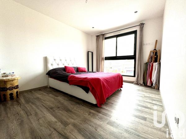 Maison 8 pièces de 182 m² à Noyal-Châtillon-sur-Seiche (35230)