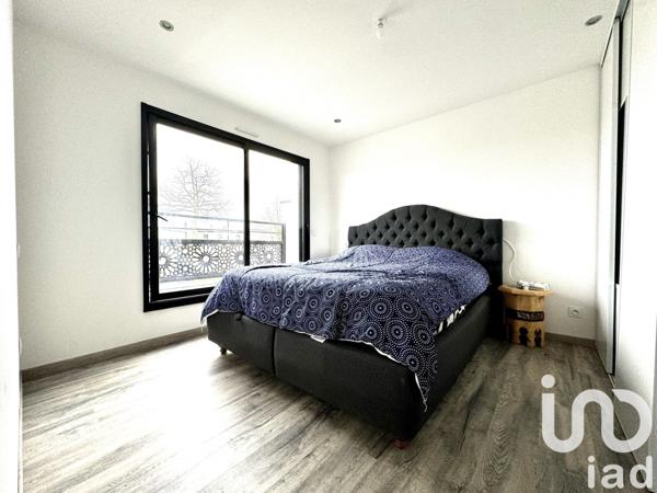 Maison 8 pièces de 182 m² à Noyal-Châtillon-sur-Seiche (35230)