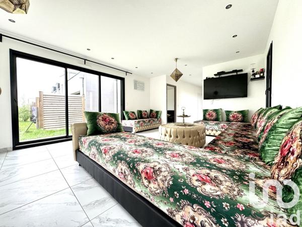 Maison 8 pièces de 182 m² à Noyal-Châtillon-sur-Seiche (35230)