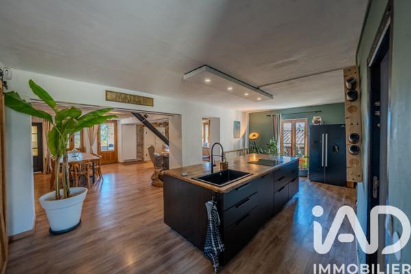 Maison à vendre 9 pièces 229,45 m² Lachapelle-sous-Aubenas