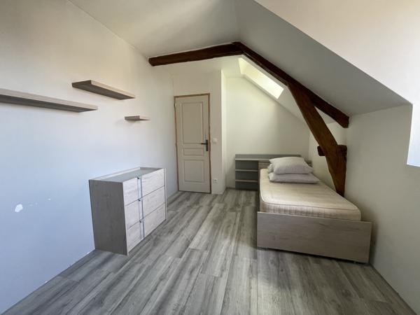 La Ferté-Alais (91590) Maison 136 m², 5 chambres, garage +grange, 760 m² de terrain.