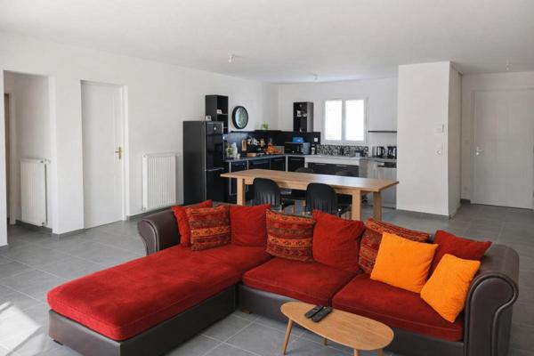 MAISON RECENTE 4 CHAMBRES + 1 BUREAU à 319 000 EUROS