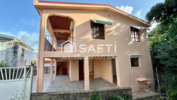 Maison familiale au cœur du bourg avec terrasse