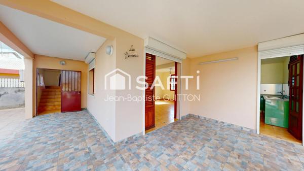 Maison familiale au cœur du bourg avec terrasse