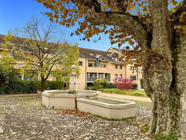 Ferney-Voltaire Centre - Magnifique attique en duplex - T3 – 91 m² (84.38m² carrez) – Séjour Cathédrale & Mezzanine – Cave - Place de parking sous-sol