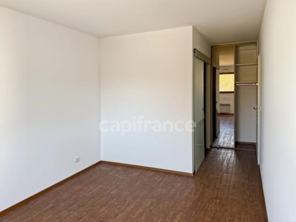 Ferney-Voltaire Centre - Magnifique attique en duplex - T3 – 91 m² (84.38m² carrez) – Séjour Cathédrale & Mezzanine – Cave - Place de parking sous-sol