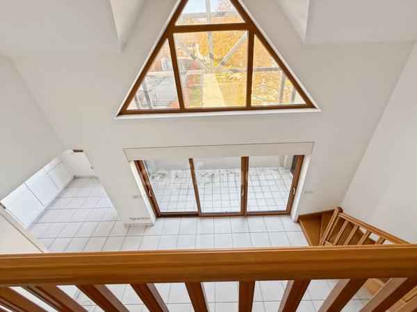 Ferney-Voltaire Centre - Magnifique attique en duplex - T3 – 91 m² (84.38m² carrez) – Séjour Cathédrale & Mezzanine – Cave - Place de parking sous-sol