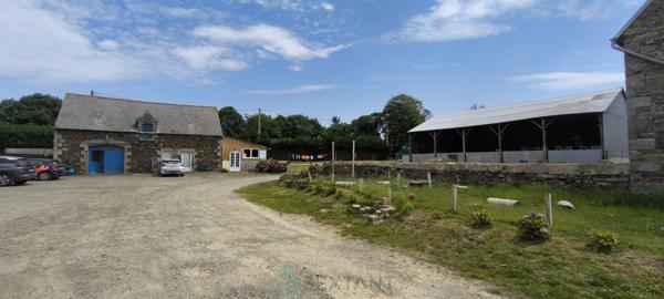 Propriété multifonctionnelle sur 3,5 ha — Entre Paimpol et Guingamp/Perros-Guirec, à 20 min des plages de granit rose