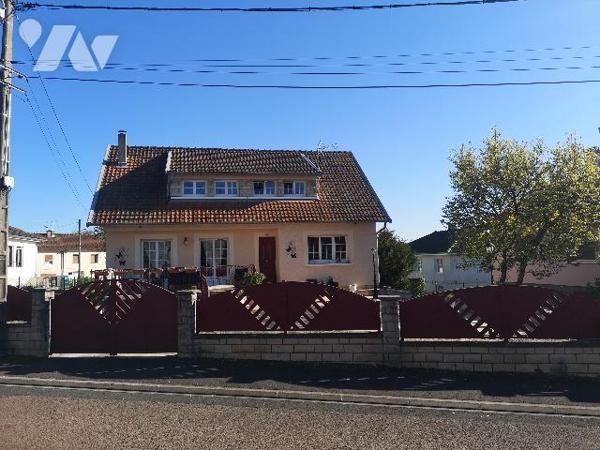 Ancerville, pavillon cossu F6 sur sous-sol total
