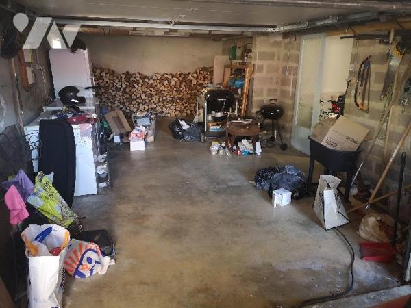 Ancerville, pavillon cossu F6 sur sous-sol total