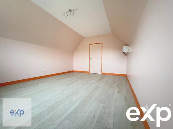 Maison : 10 pièces : sept chambres : 240 m² : 9961 m² de terrain