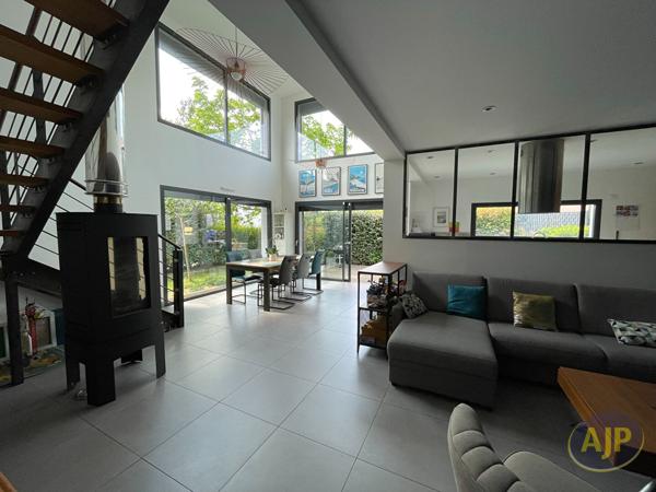 Maison à louer Saint Herblain : 6 pièces, 163m² avec 5 chambre(s) à 1 830€ - AJP Immobilier Saint Herblain
