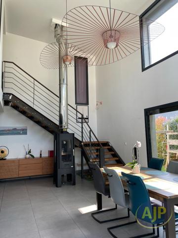 Maison à louer Saint Herblain : 6 pièces, 163m² avec 5 chambre(s) à 1 830€ - AJP Immobilier Saint Herblain