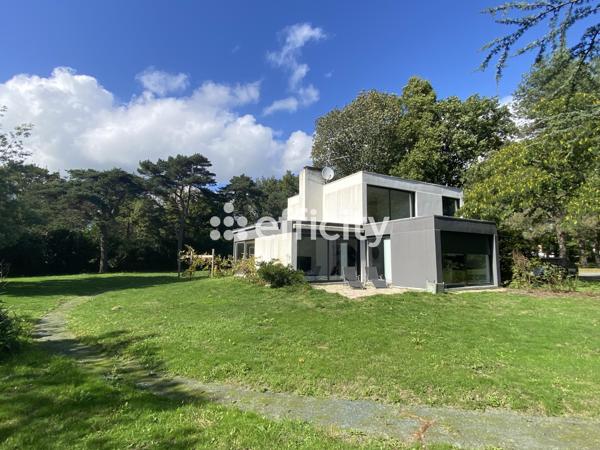 Maison 8 pièces - 233 m² Exclusivité efficity