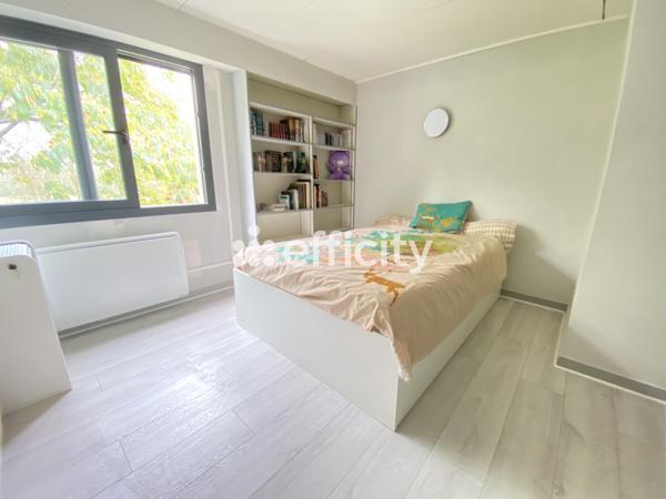 Maison 8 pièces - 233 m² Exclusivité efficity