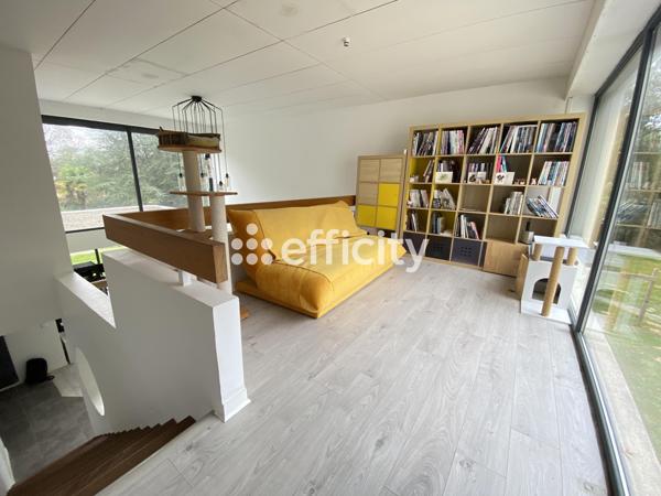 Maison 8 pièces - 233 m² Exclusivité efficity