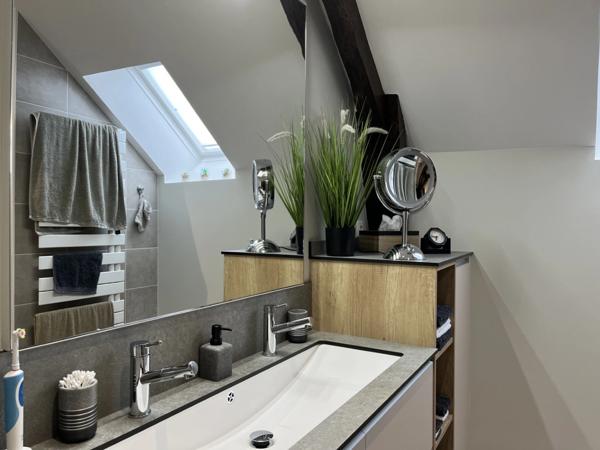 LONGÈRE 144 M² - 6 PIÈCES - MAISONNETTE + GARAGE ET CARPORT.