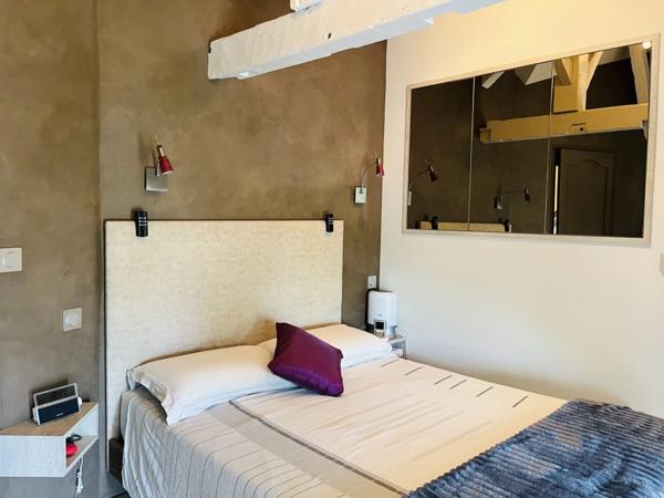 LONGÈRE 144 M² - 6 PIÈCES - MAISONNETTE + GARAGE ET CARPORT.