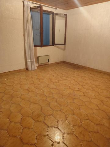 À vendre – Charmante maison provençale avec fort potentiel et grand terrain !