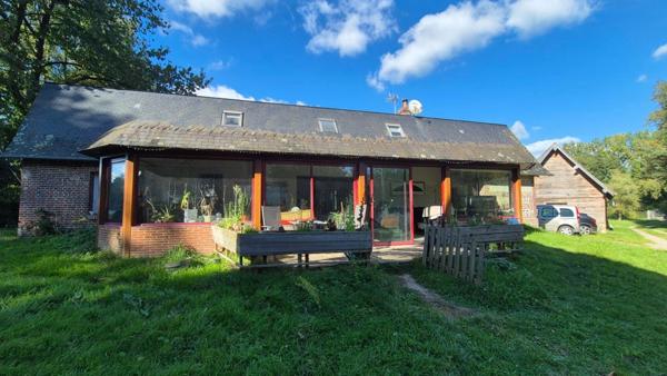 Maison avec piscine 165m2 9 pièces proche FORGES-LES-EAUX (76)