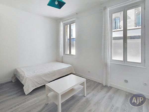 Appartement à vendre Paris 12eme - 1 pièces, 28m² avec 1 chambre(s) à 252 000€ - AJP Immobilière Passy Paris 16