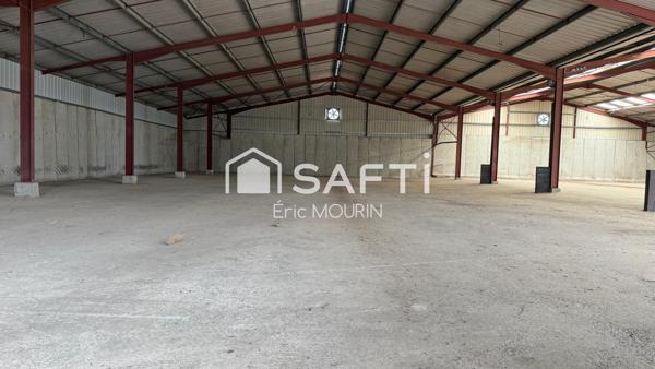 Local commercial de stockage, ou boxe pour caravane, camping car.