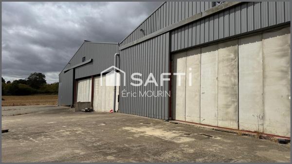 Local commercial de stockage, ou boxe pour caravane, camping car.