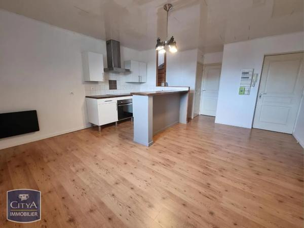 Appartement à louer 2 pièces 36.2m² Saint-Quentin (02100)
