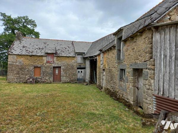 Corps de ferme à Saint Jacut du Mené