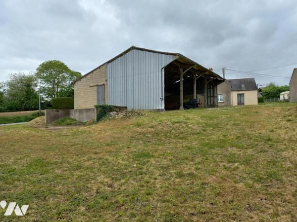 Corps de ferme à Saint Jacut du Mené