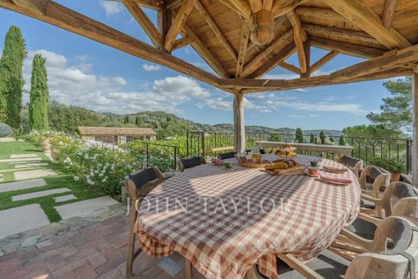 Magnifique Bastide avec vue panoramique, maison d'amis et tennis