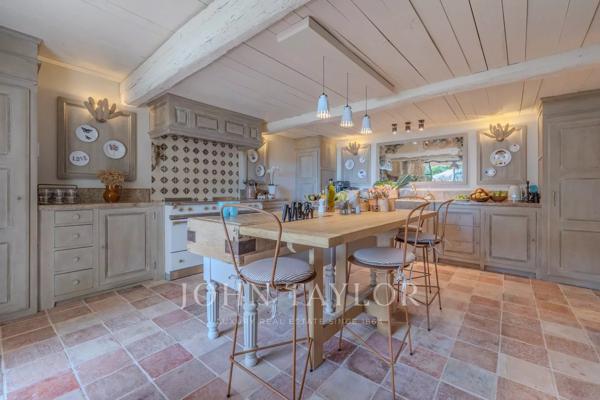 Magnifique Bastide avec vue panoramique, maison d'amis et tennis