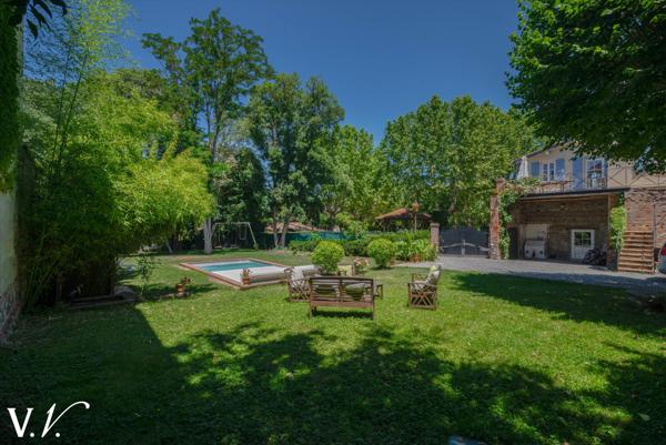 Maison de caractère T6 avec jardin et piscine