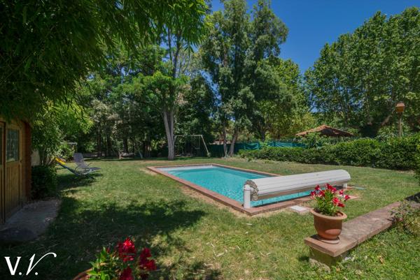 Maison de caractère T6 avec jardin et piscine