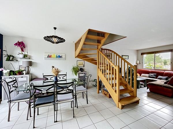 Maison 4 chambres, jardin et garage