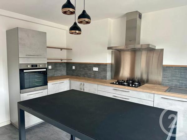 Appartement F3 à vendre  3 pièces - 94,64 m 2   FOUGERES  - 35