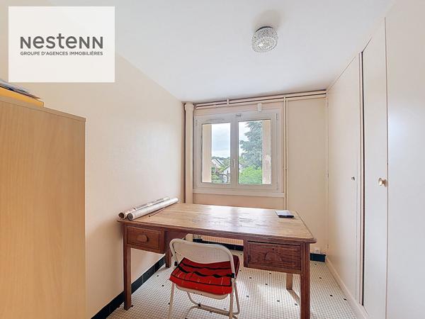 Charmante Maison à Vendre à Saint-Avertin - 4 Chambres et Grand Terrain !