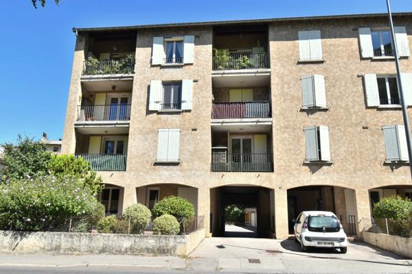 Grand TYPE 4 avec BALCON et CAVE - DIGNE LES BAINS (04)