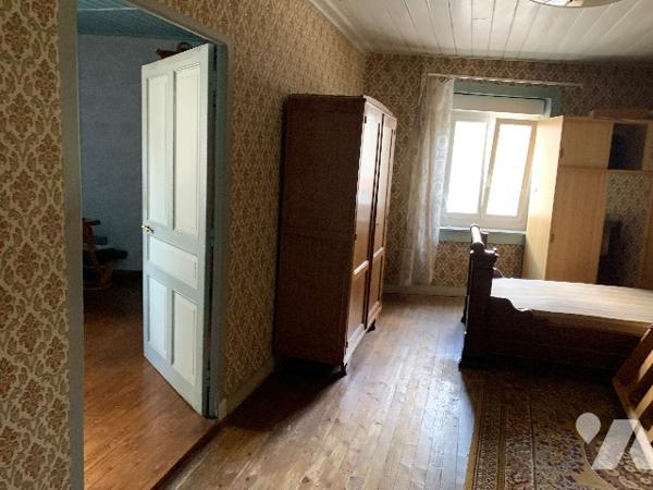 Au cœur de Lavans les St Cl, Maison de village à rénover complètement, (possibilité 2 apparts)
