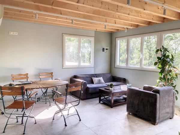 ENSEMBLE comprenant 2 Maisons et 1 studio indépendant sur Vineuil 11 pièces Idéal projet de vie ou mixité locative.