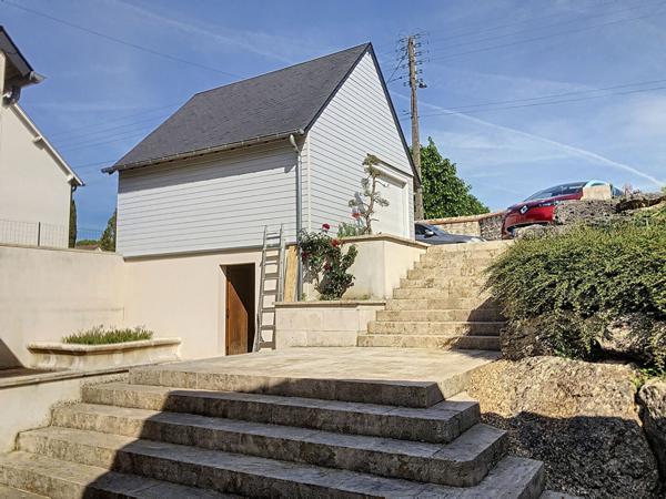 ENSEMBLE comprenant 2 Maisons et 1 studio indépendant sur Vineuil 11 pièces Idéal projet de vie ou mixité locative.