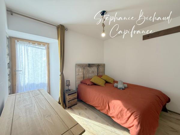 Maison propriété pierre à vendre 6 pièces VENTEROL (05) Les tourniaires