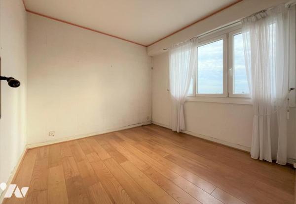 Nantes Tortière Rd Pt de Paris, au calme, T5 dernier étage 103m²