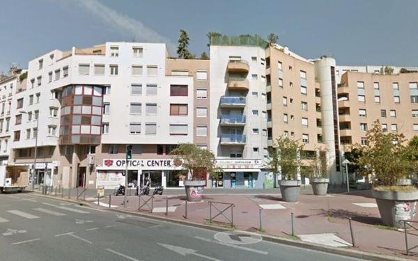 Stationnement à louer