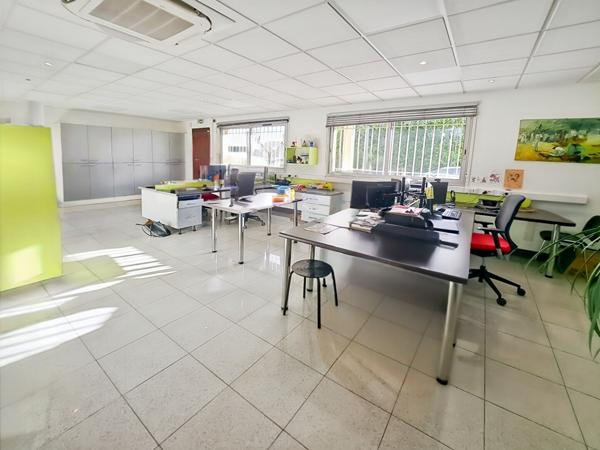 Bureaux Cesson 3 pièce(s) 100 m2