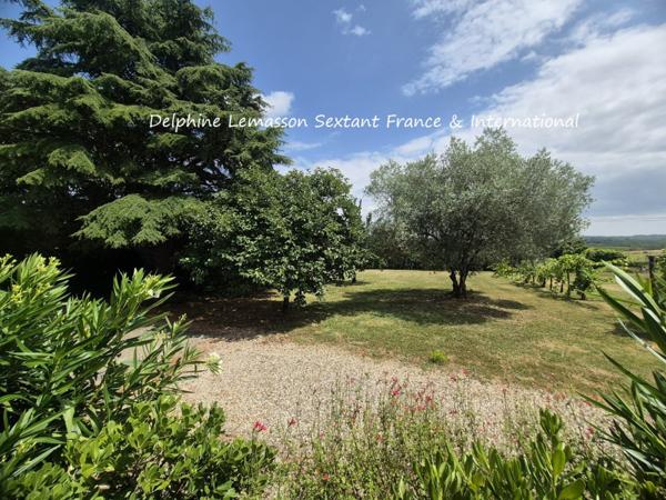 Charmante maison de plain-pied avec jardin arboré et garage, à 5kms de Duras