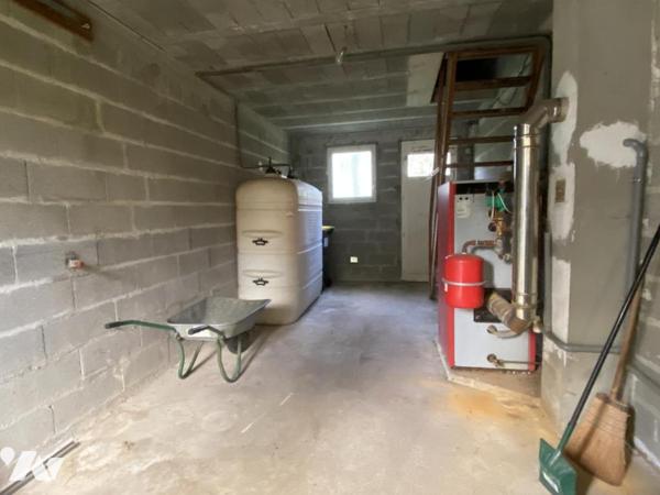 MAISON D'HABITATION A RENOVER ENTIEREMENT